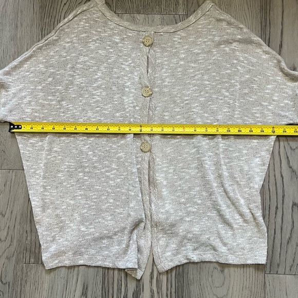 It's Our Time Tan and Cream Oversized Long Sleeve Blouse w back button closure - Picture 11 of 11